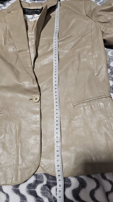 Costum de piele vintage crem bej sacou si fusta lunga M 38