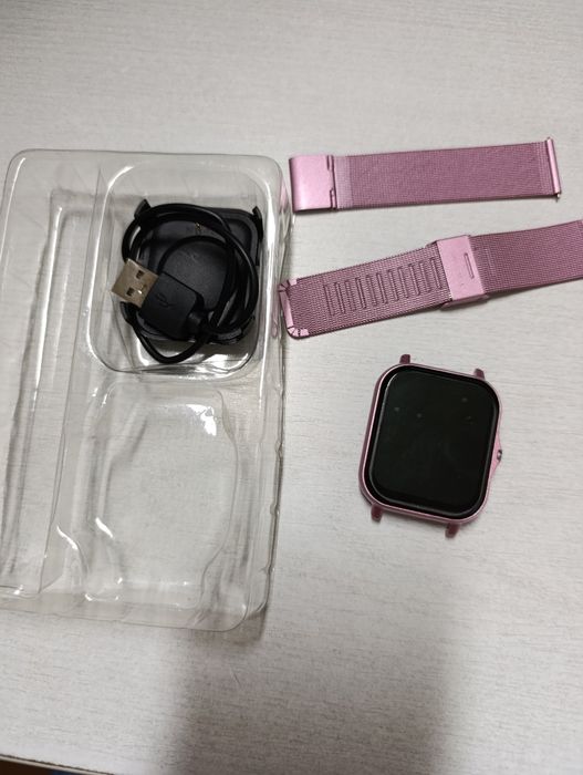 Vând Smart watch nou, perfect pentru cadou de Crăciun