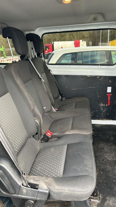 Ford transit custom 8+1