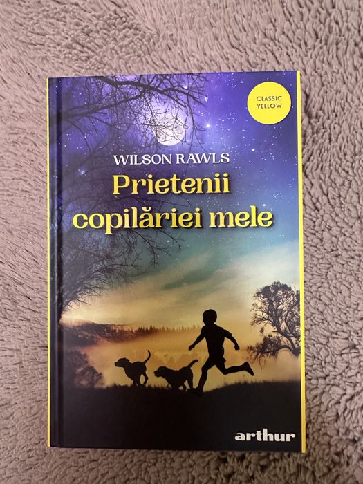 Vând cărți în stare foarte bună.