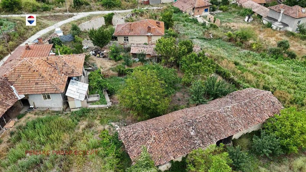 Къща за ремонт за продажба в с. Дряновец обл. Русе!
