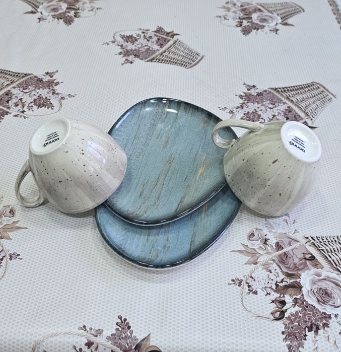 Чашечки с блюдцами. Абсолютно новые.Про-во СССР..Сервиз,чашки,чайники