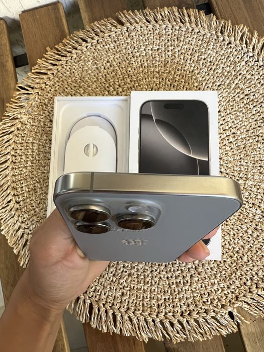 iPhone 16 Pro 128GB перфектен + гаранция