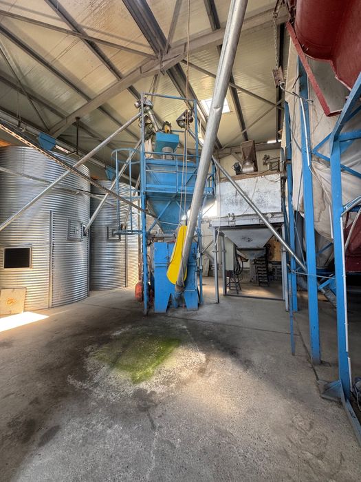 Vând/Închiriez Spații comerciale/Depozite/Hale/Afacere/Fabrică de nutrețuri