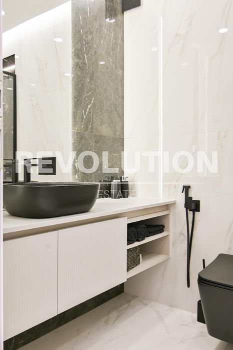 Дава се под наем Тристаен апартамент в София, Кръстова вада - 111 кв.м за 1246.44 € - Снимка #12