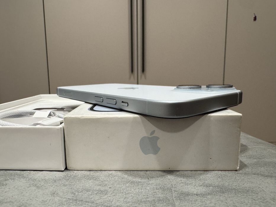 iPhone 15, в идеальном состоянии