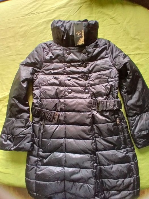 Черна пухенка - /дълго дамско манто/ - внос Италия, чисто ново