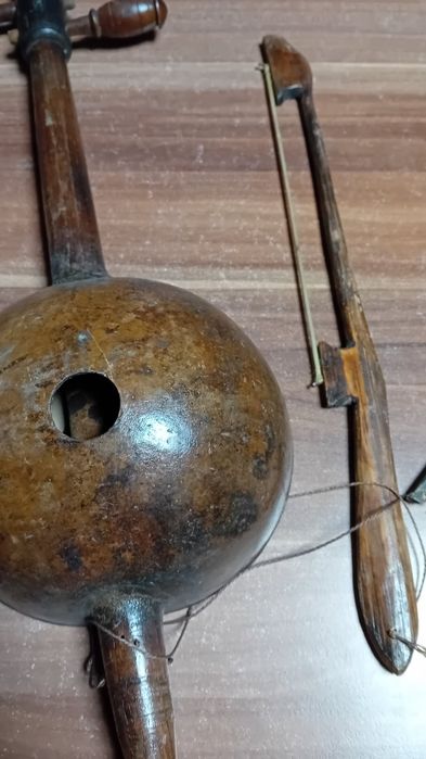 Старинни  музикални  инструменти Кора,Чунари и военна тръба
