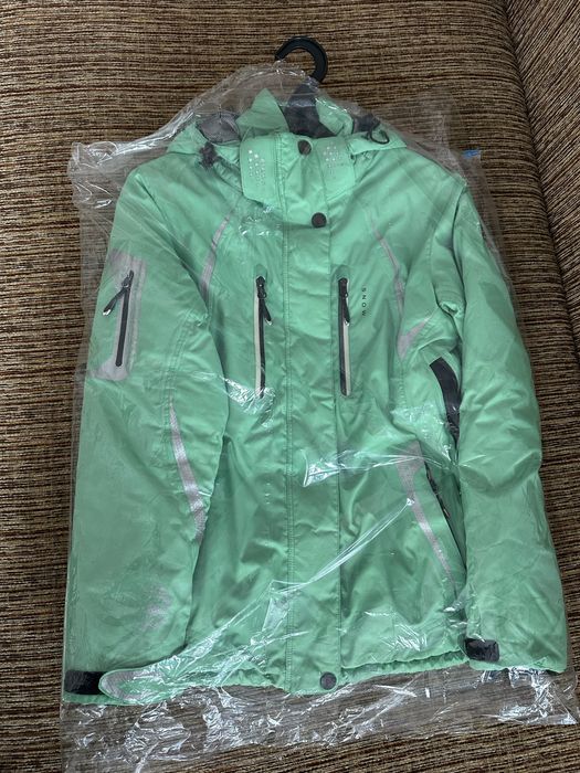 Куртка горнолыжная