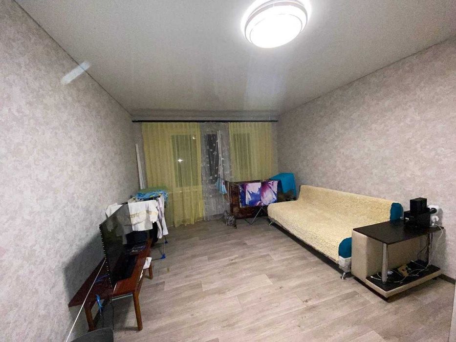 S  Продам 2- х ком на Востоке 1/2 этаж