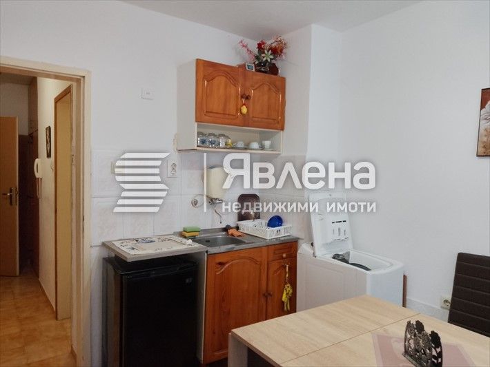 Дава се под наем Двустаен апартамент в Бургас, Възраждане - 55 кв.м за 280 € - Снимка #4