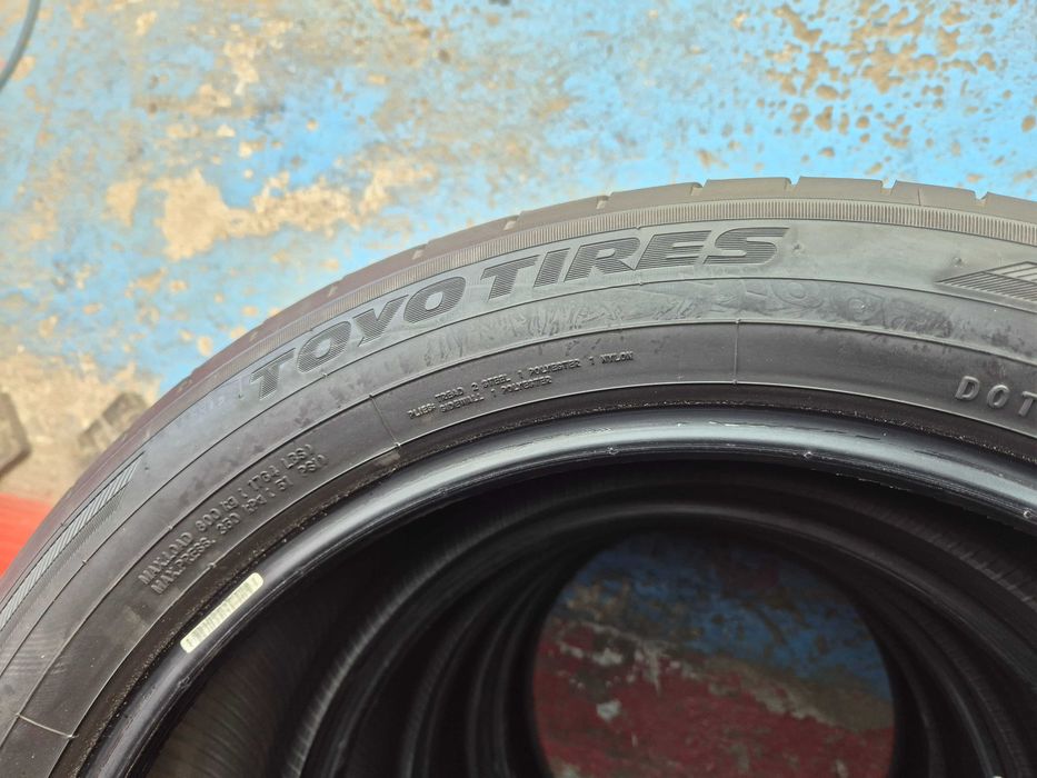 4 Anvelope de VARA - 235/50/20 - TOYO - CA UNELE NOI - DOT 2023