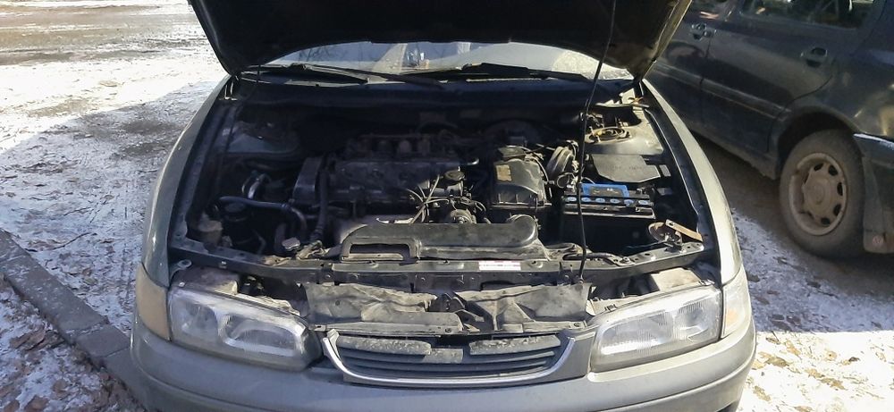 Мазда 1996 года обьемом 2