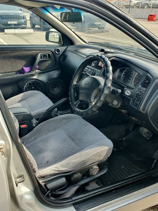 Nissan primera camino