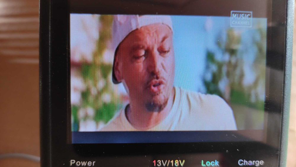 Antena pentru satelit automata