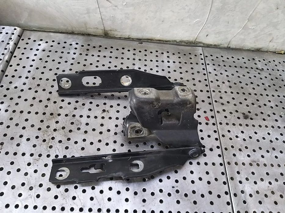 Balamale capota stanga dreapta audi a4 b8 8k 8k0823301d 8k0823302d