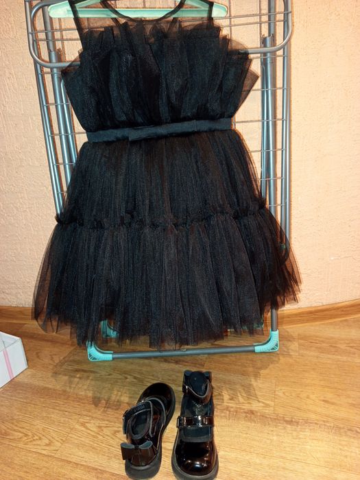 Продам шикарные платьяна девочку