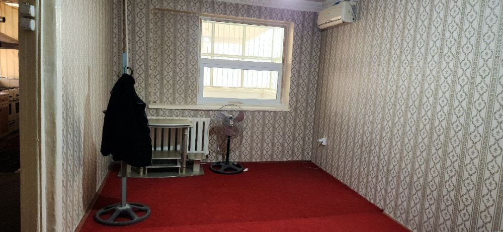 Шахар марказида жойлашган 1 хонали квартира ижарага берилади
