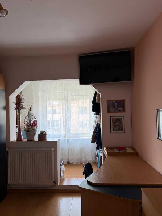 Vand /Schimb apartament 3 camere Arad/Alfa Et.3 cu Casă