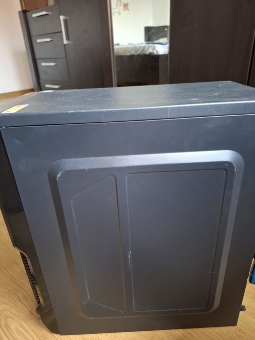 Vand pc de office cu I5 7400