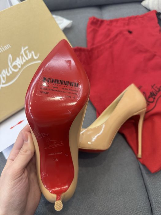 Christian Louboutin So Kate високи токчета
