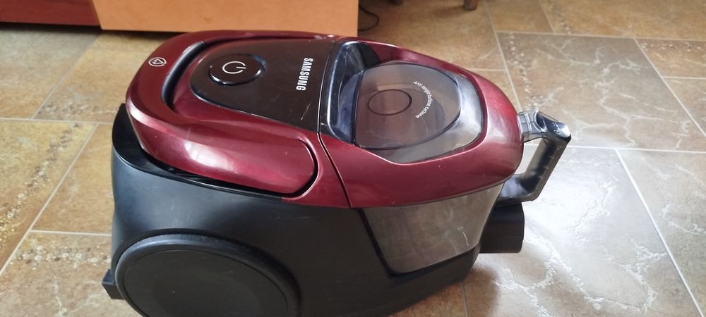 Пылесос со стаканом