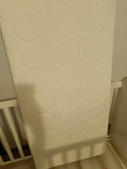 Patut bebelusi Ikea Gonatt + saltea+husa, aparatoare pat, masa infasat