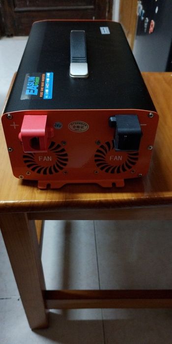 Invertor 12V 5000W sinus pur 4 prize