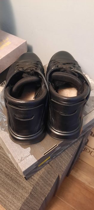 Брендовые кожаный обувь