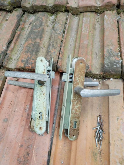 Брави от старите