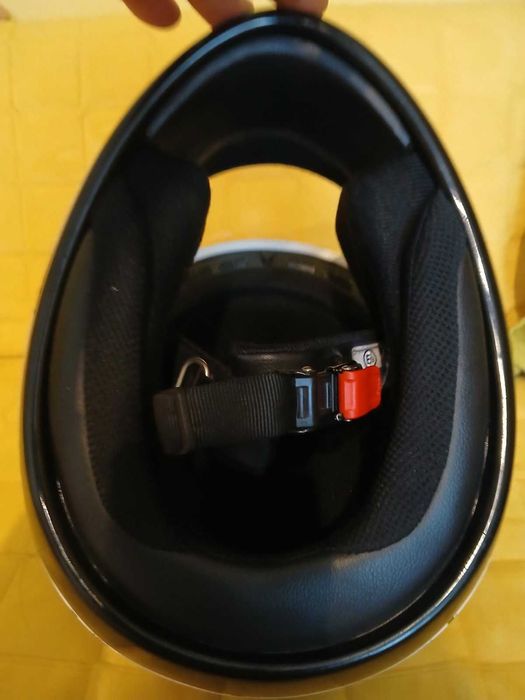 Каска за мотор Airoh