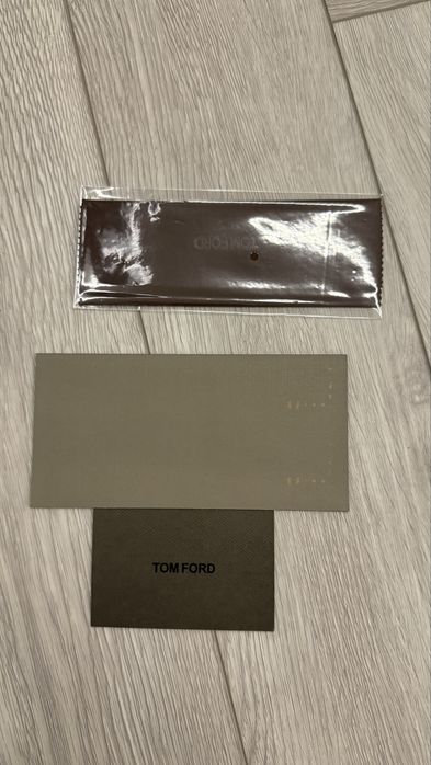 Солнцезащитные очки Tom Ford