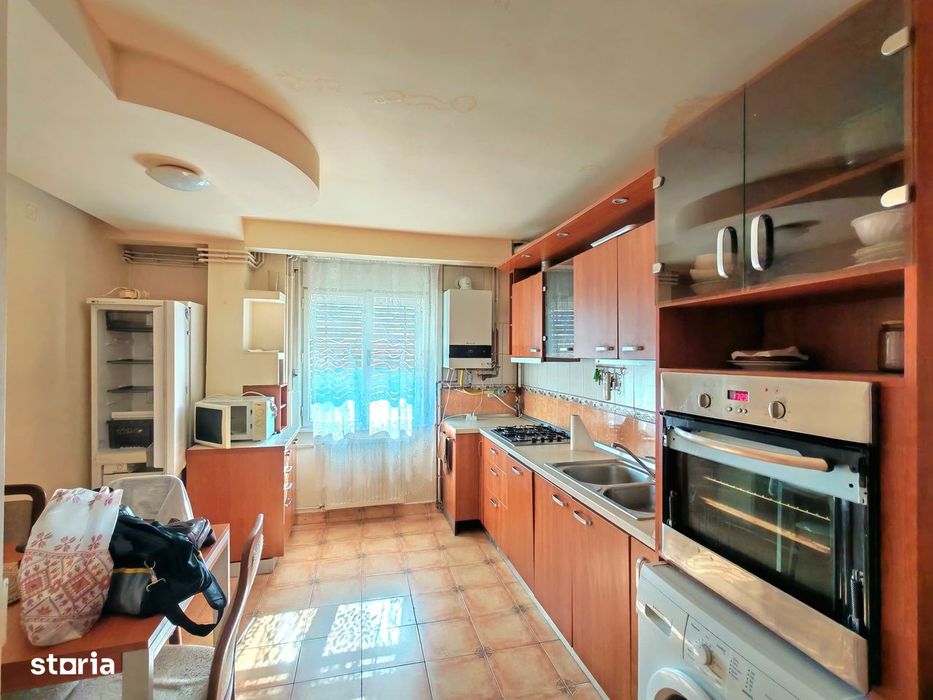 Apartament 3 camere, etaj intermediar, Complex Studentesc-Olimpia