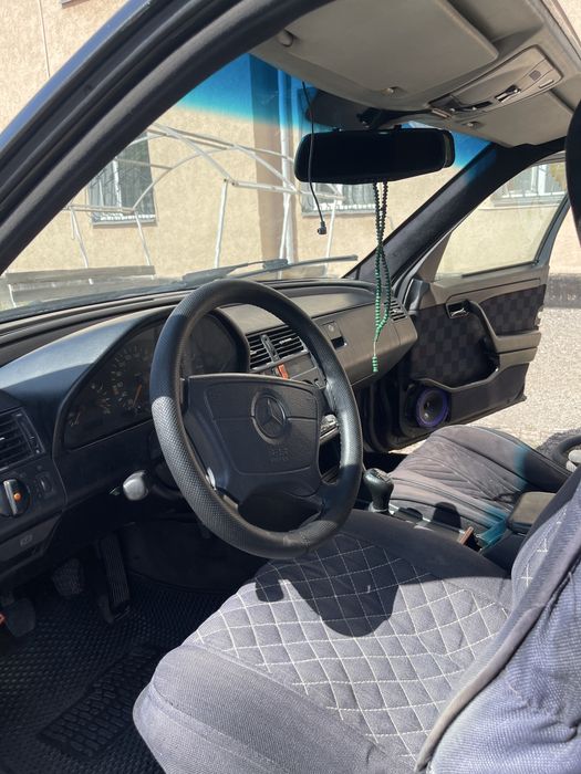 Продам мерс с 220