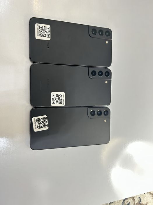 Samsung          s22+