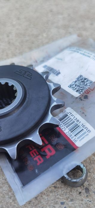 Предно зъбчато колело с успокоител за вибрации JTF1381.16RB