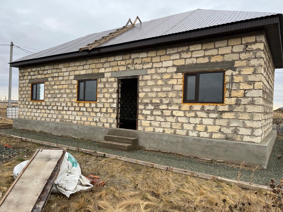 Продам земельный участок с гаражем.