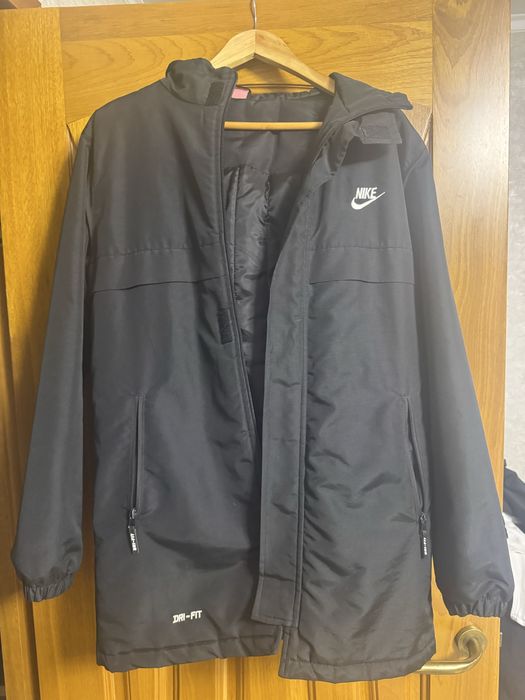 Продам куртку на подростка