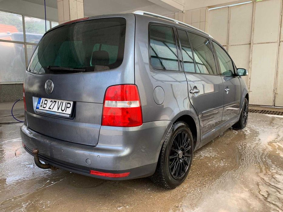 VOLKSWAGEN Touran 2006 — imagine 3