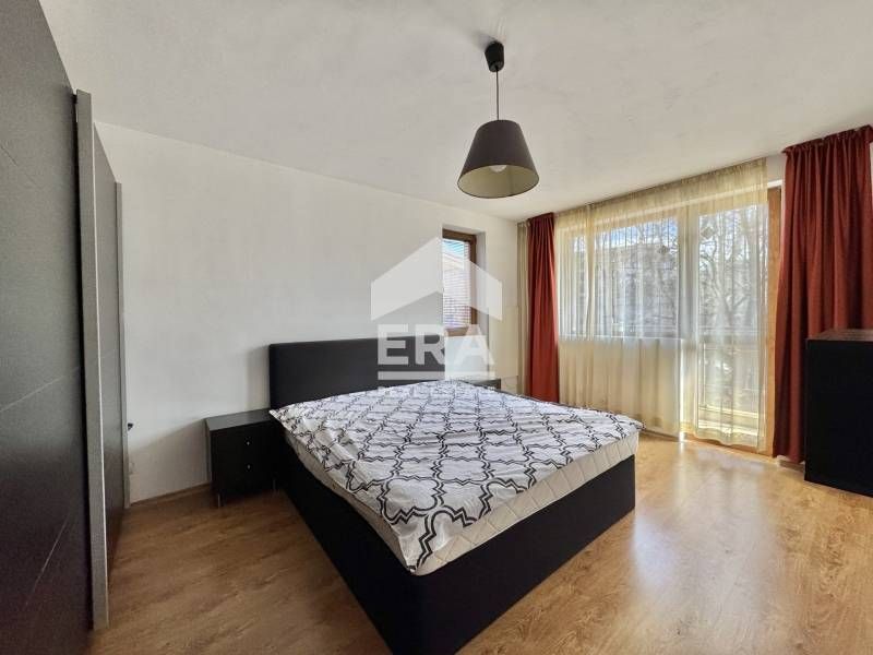 Дава се под наем Тристаен апартамент в София, Хладилника - 120 кв.м за 765 € - Снимка #9