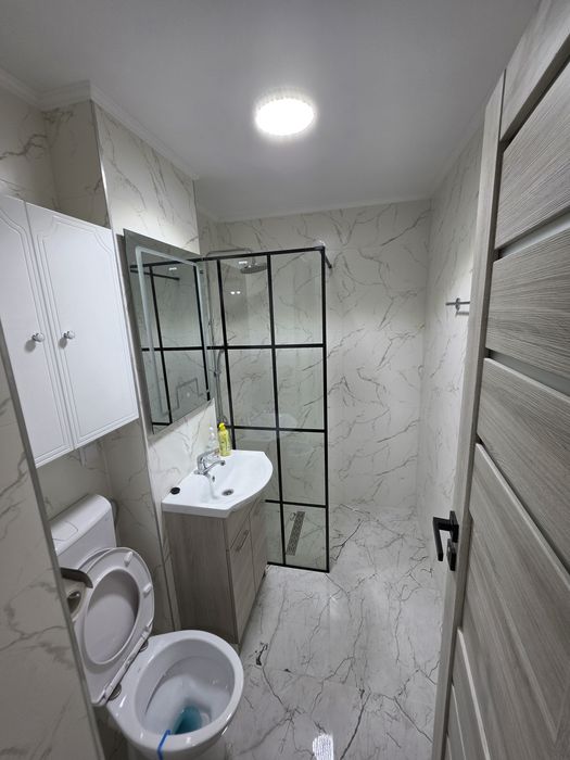 Vând apartament cu 3 camere