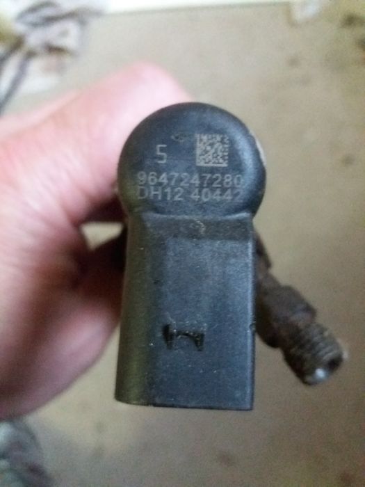 Injectoare Peugeot 407 , 2.0 hdi,1.6hdi,DH12 cod 9647247280/0445110188