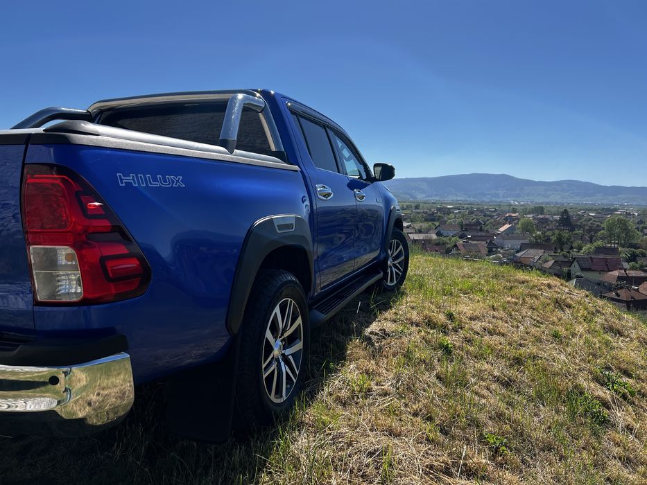 Toyota Hilux  Invincible