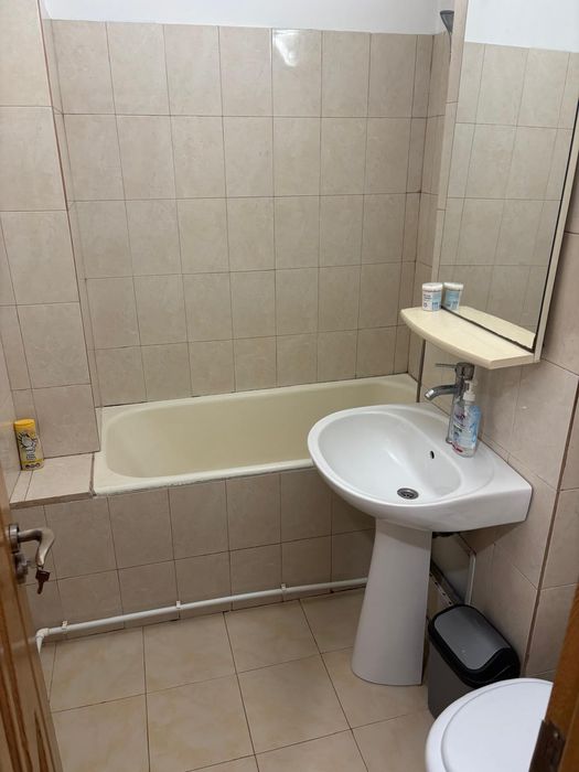 Închiriez apartament cu 2 camere  în zona gării - Billa/Carrefour, strada Strapungere Silvestru.