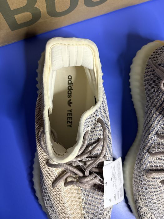 Yeezy 350 v2 Ash Pearl