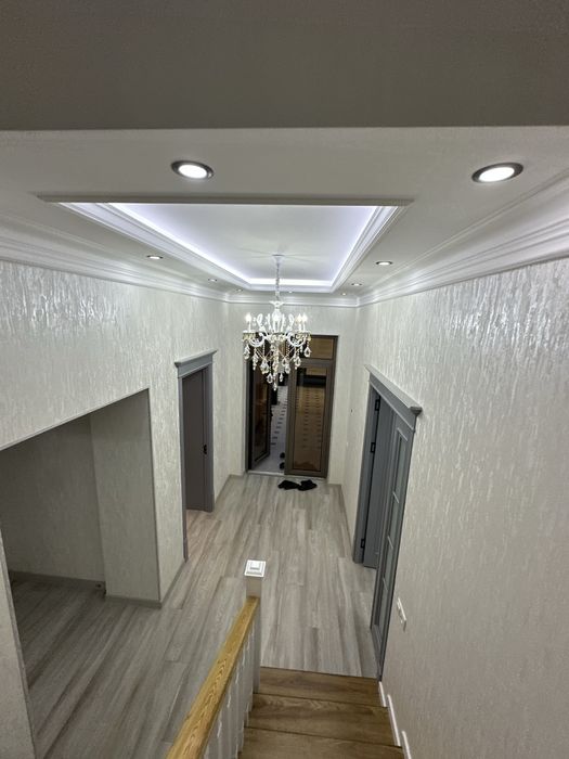 Уй сотилади 2,2 сотих 6 хона