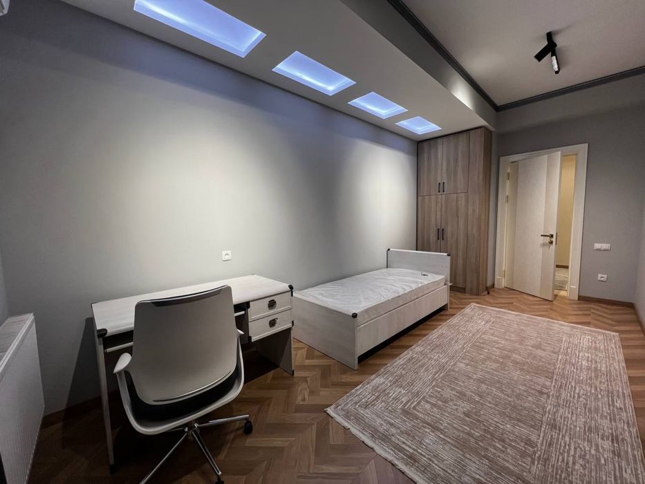 4/4/8 Шота Руставели,Якасарайский район,ор-р цветочный базар,Нирвана