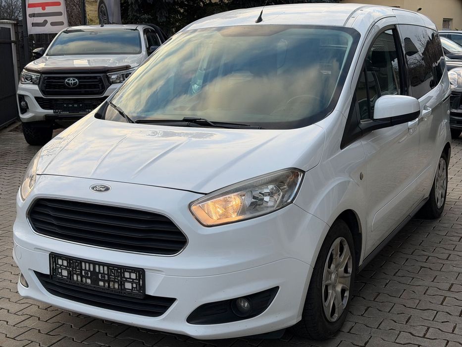 Ford Tourneo Courier 05.2017 | Garantie 12 luni | Finantare | Istoric FORD | Pilot automat