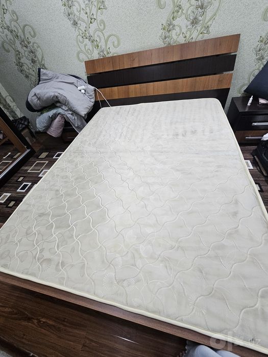 Отдам  бесплатно б/у матрас