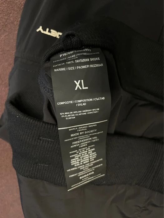 Pantaloni vagabond